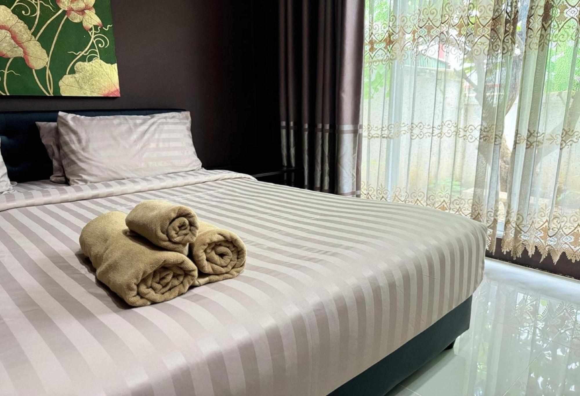 Hotel Collection O Bupamontra Chiangmai à Chiang Mai Extérieur photo