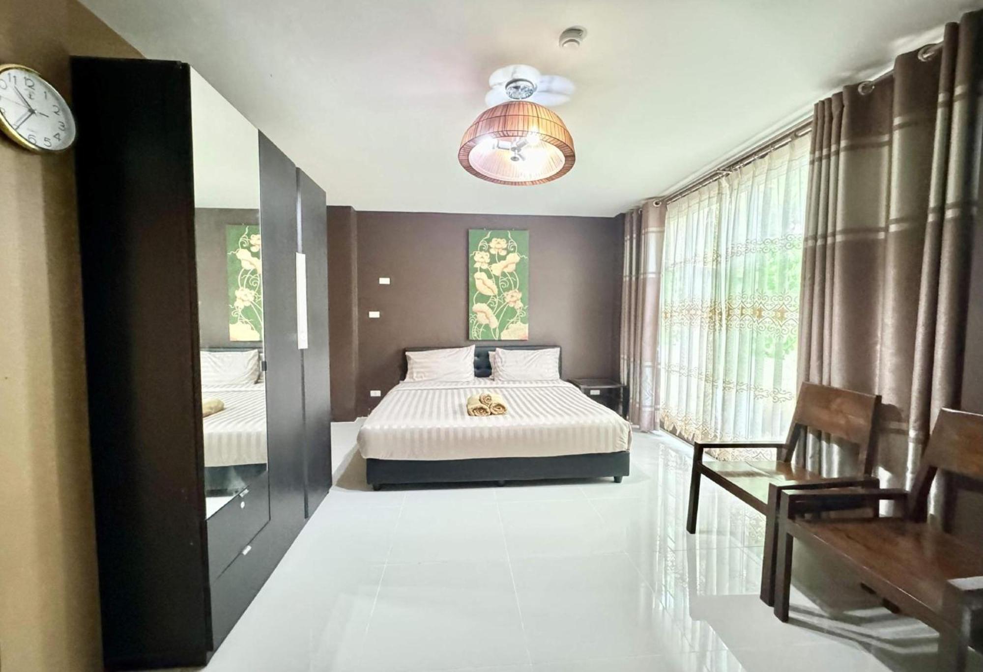 Hotel Collection O Bupamontra Chiangmai à Chiang Mai Extérieur photo