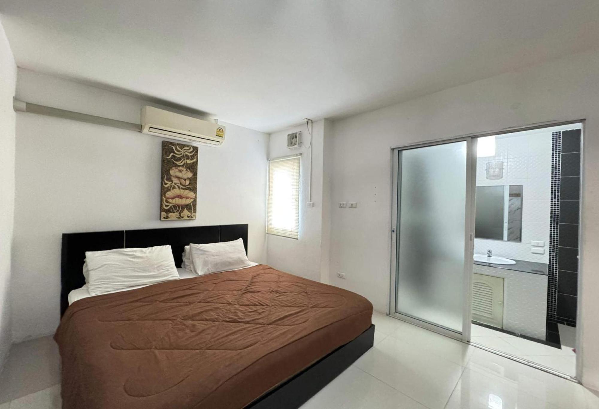 Hotel Collection O Bupamontra Chiangmai à Chiang Mai Extérieur photo