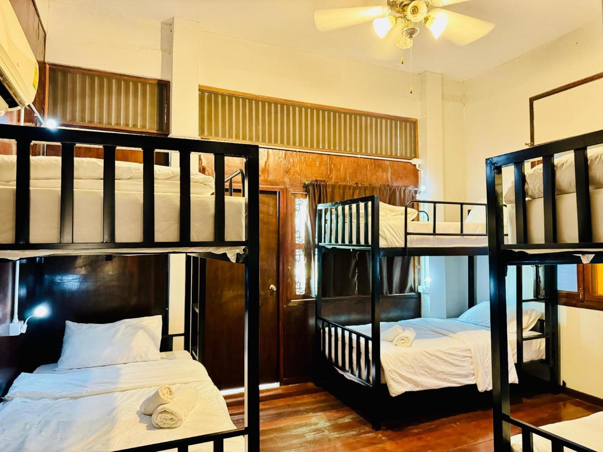 Hotel Collection O Bupamontra Chiangmai à Chiang Mai Extérieur photo