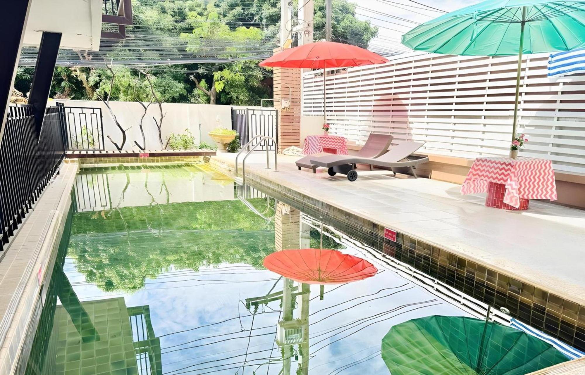 Hotel Collection O Bupamontra Chiangmai à Chiang Mai Extérieur photo