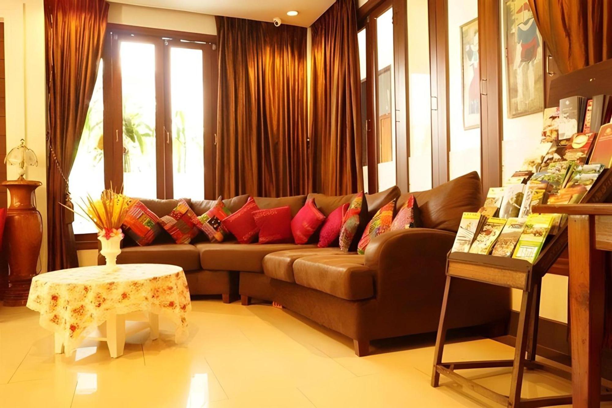 Hotel Collection O Bupamontra Chiangmai à Chiang Mai Extérieur photo
