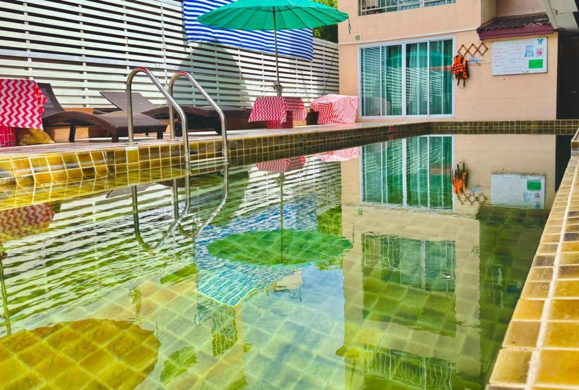 Hotel Collection O Bupamontra Chiangmai à Chiang Mai Extérieur photo